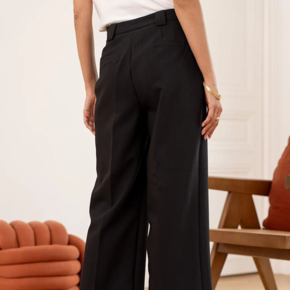 NENA TAILLEUR